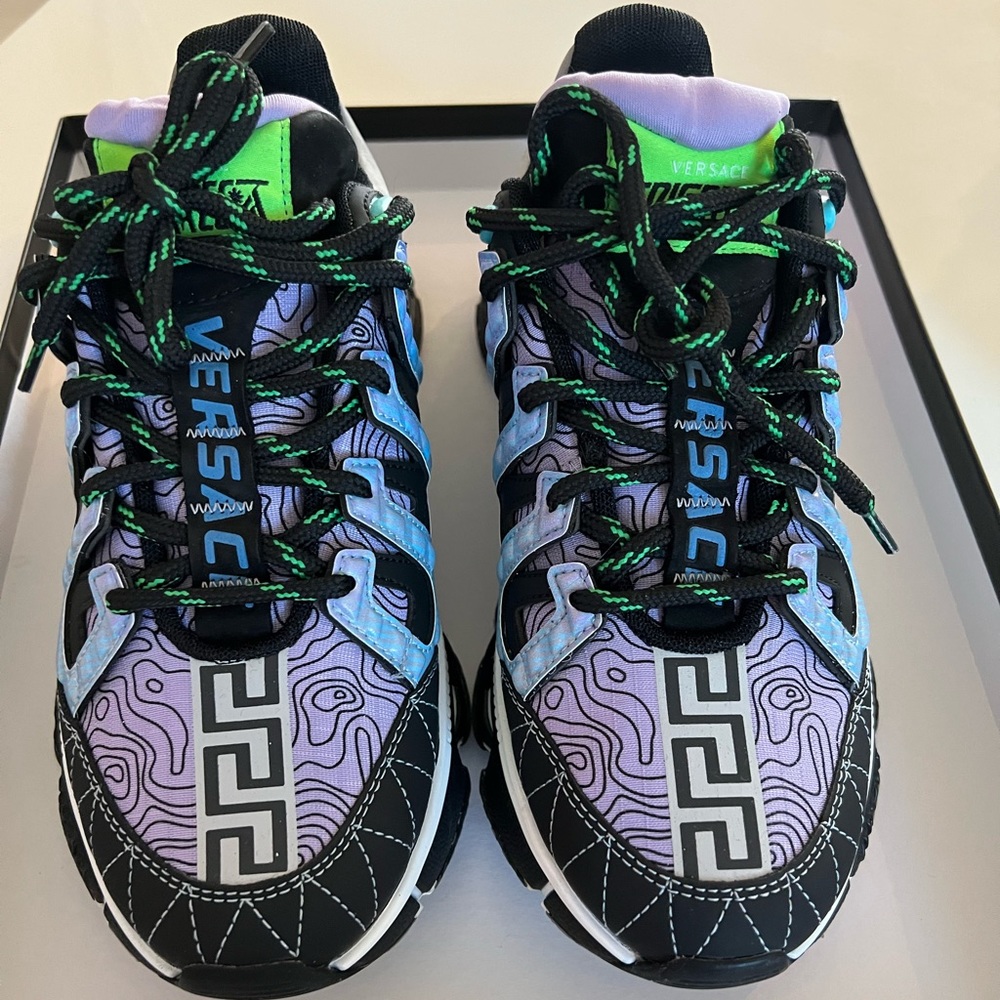 SOLD! Authentic Versace Trigreca Sneakers, Female, Negro+Jacaranda+Grigio Chiaro